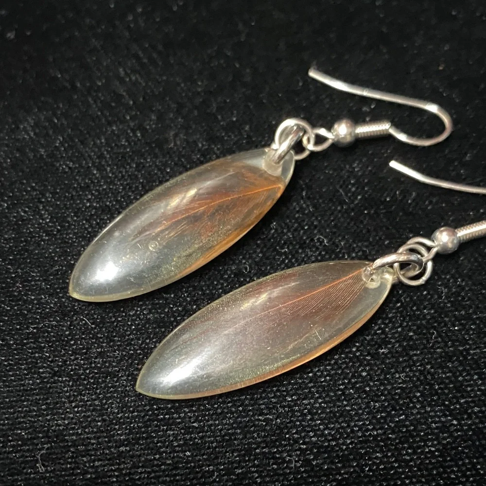 Elegant vintage Silver hook and feather acrylic Earrings